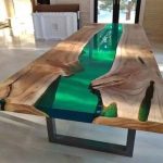 Mesa com resina