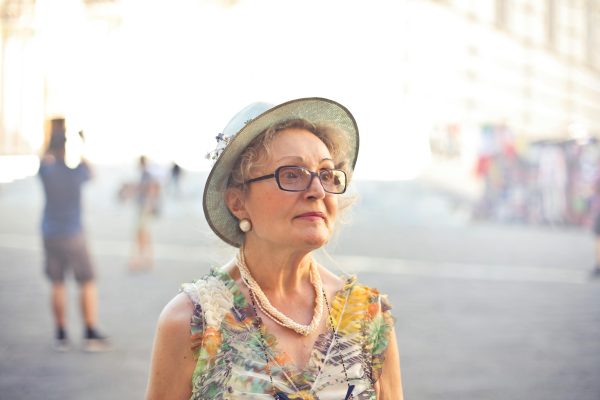 Oselina cuidadora de idoso