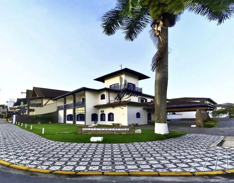HOTEL À VENDA OU LOCAÇÃO EM UBATUBA/SP