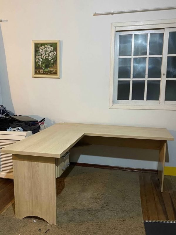 Vendo mesa em L