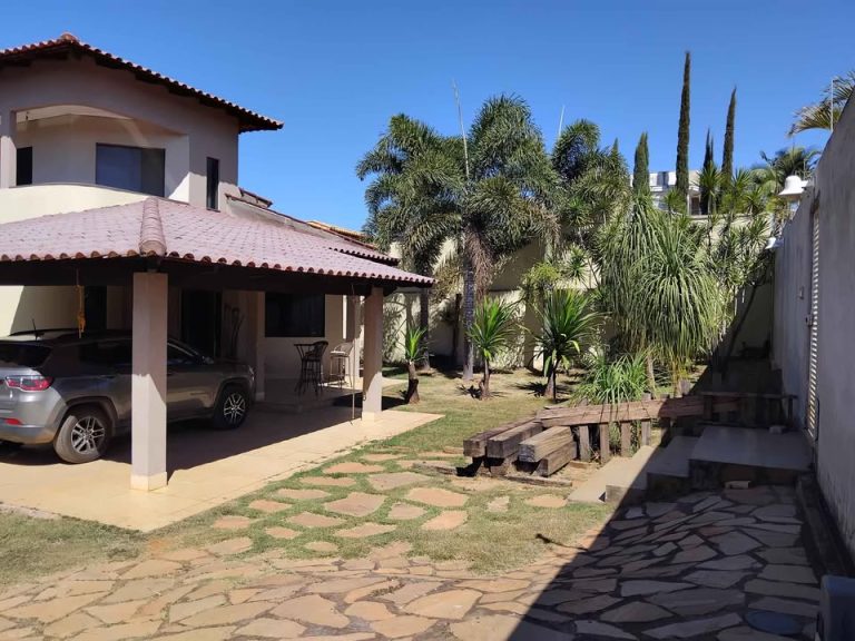 4 quartos 3 banheiros – Casa