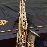 Vendo saxofone Alto Selmer Divido no cartão