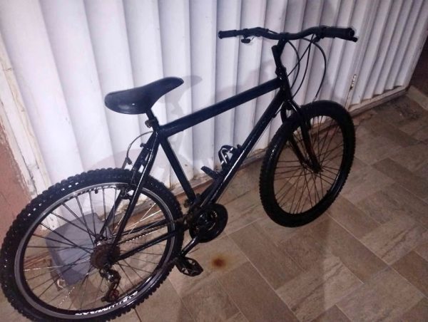 Bicicleta aro 26 de marchas ótimo estado tudo ok