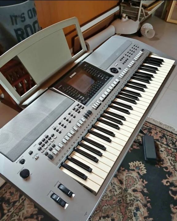 Teclado Yamaha profissional