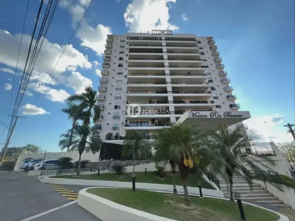Apartamento com 4 Quartos e 5 banheiros à Venda, 371 m² por R$ 2.000.000