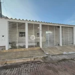 Casa com 3 Quartos e 3 banheiros à Venda, 250 m² por R$ 350.000