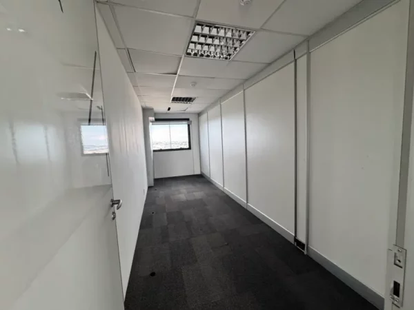 Sala Comercial e 10 banheiros à Venda, 479 m² por R$ 3.200.000 - Imagem 2