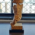 Escultura 3D “Silêncio Vale Ouro”