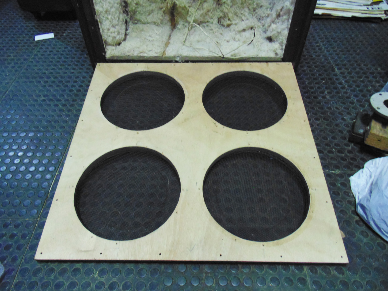 Caixa para guitarra, p/4 falantes de 12 pol.- Cód. 017 - - Imagem 2