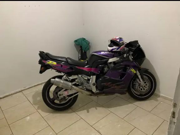 Suzuki GSX