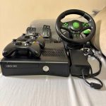 Xbox 360 + kinect + volante + 200 jogos + 2 controles