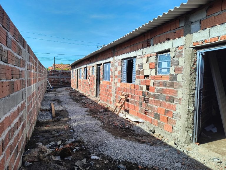 IT342 Casas em contrução – São João – Itanhaém