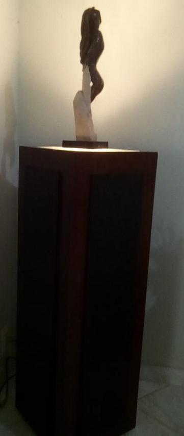 R$ 500,00 - ESTATUETA FEITA EXCLUSIVAMENTE ANTIQUA DE R$ 1.300,00 POR R$ 500 - Imagem 2