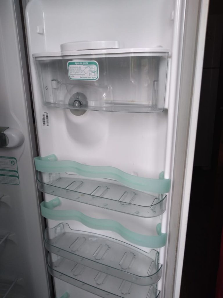 Geladeira consul 280l água na porta